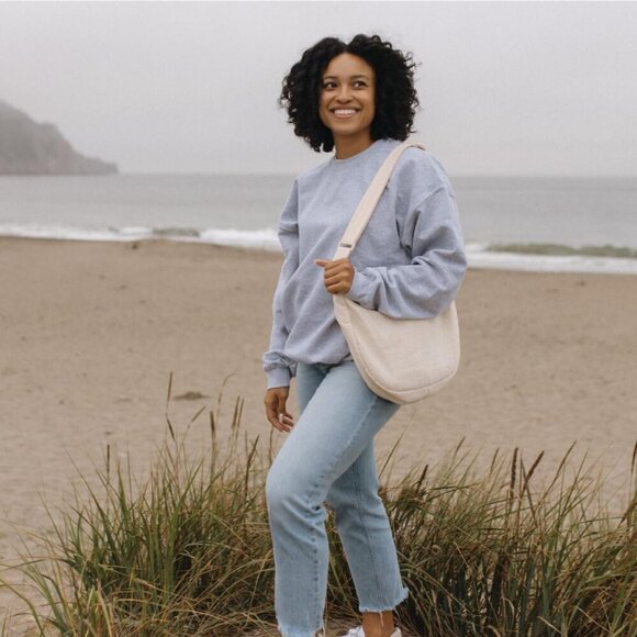 Large Crescent Crossbody Bag Women Leather Water-Resistant Travel Organizer - Picture 6 of 6